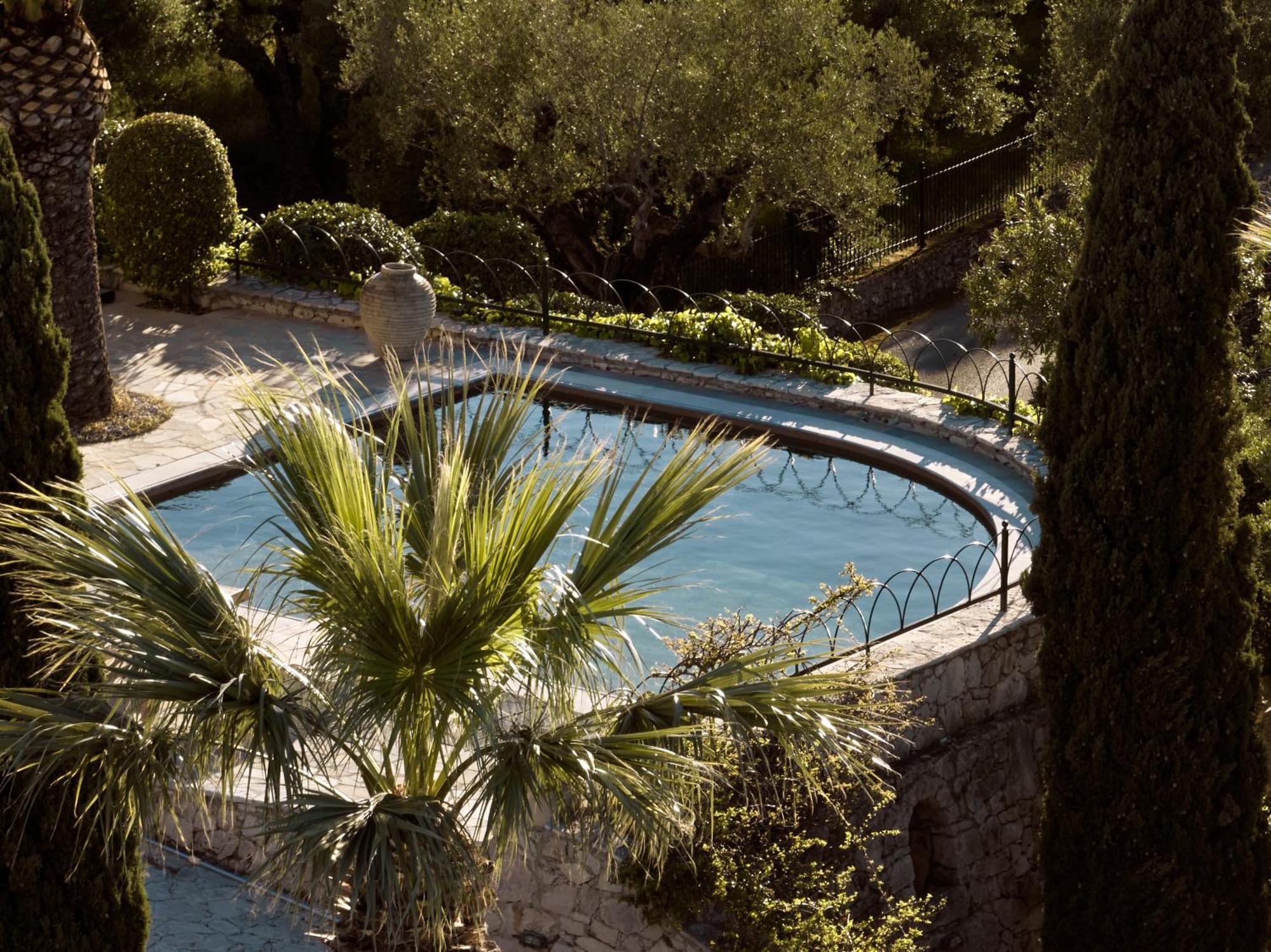 Almeira 4Acre Estate, For Unparalleled Seclusion, By Thinkvilla Закинтос Екстериор снимка